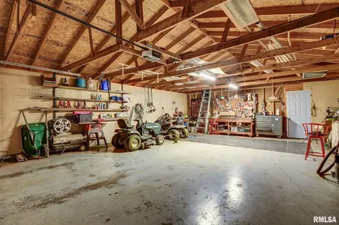 Other - 512 W Illinois St, Assumption, IL 62510 photo 7 of 9