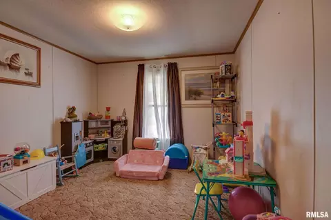 Bedroom - 512 W Illinois St, Assumption, IL 62510 photo 4 of 4