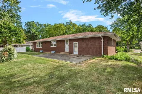Exterior - 35 Providence Ln, Springfield, IL 62711 photo 5 of 8