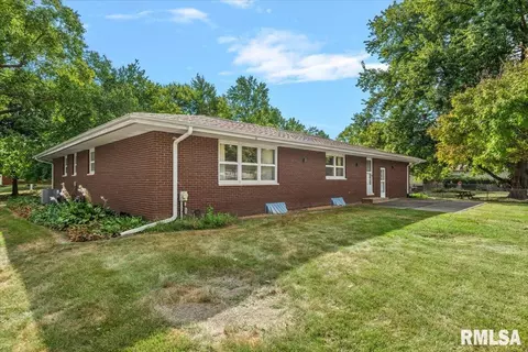 Exterior - 35 Providence Ln, Springfield, IL 62711 photo 7 of 8
