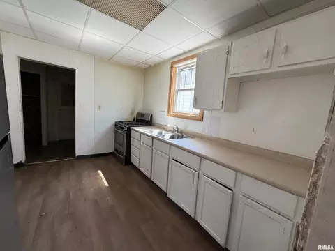 1518 S Spring St, Springfield, IL 62704 photo 7