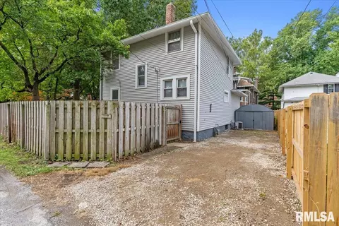 Exterior - 517 W Cedar St, Springfield, IL 62704 photo 4 of 4