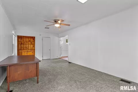 Living - 517 W Cedar St, Springfield, IL 62704 photo 7 of 7