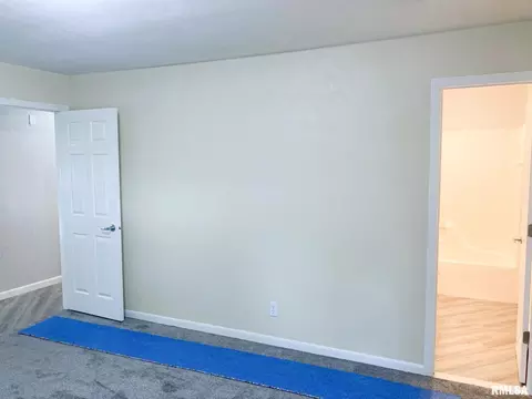 Bedroom - 217 Willow Ln, Springfield, IL 62707 photo 5 of 5