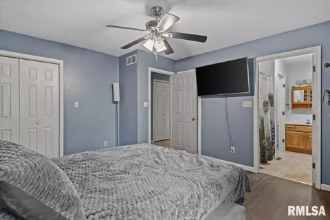 Bedroom - 74 Holliday Rd, Springfield, IL 62702 photo 3 of 9