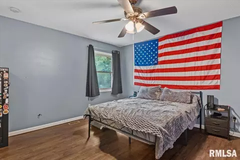 Bedroom - 74 Holliday Rd, Springfield, IL 62702 photo 1 of 9