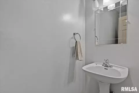Other - 74 Holliday Rd, Springfield, IL 62702 photo 7 of 16