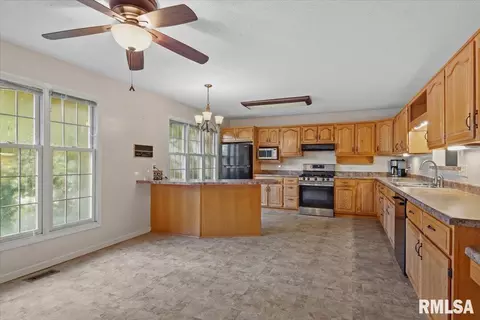 Other - 74 Holliday Rd, Springfield, IL 62702 photo 4 of 16