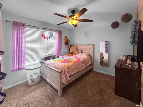 Bedroom - 118 E North St, Mount Sterling, IL 62353 photo 5 of 6
