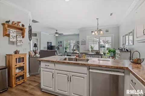Kitchen - 817 Colorado Ct, Springfield, IL 62711 photo 4 of 4