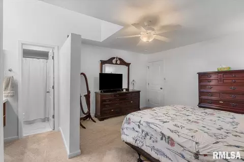 Bedroom - 86 Country Pl, Springfield, IL 62703 photo 3 of 9