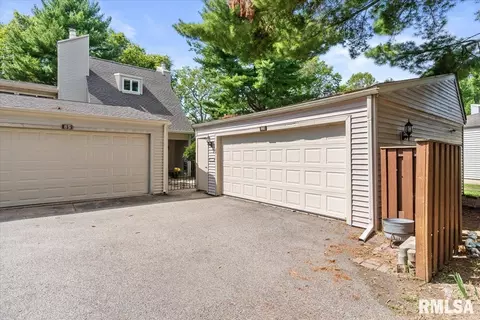 Exterior - 86 Country Pl, Springfield, IL 62703 photo 3 of 15