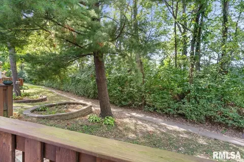 Exterior - 86 Country Pl, Springfield, IL 62703 photo 7 of 15