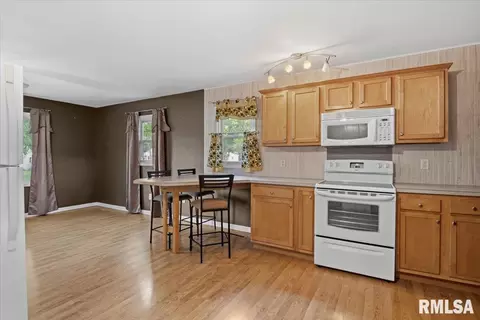 Other - 28 Windsor Rd, Springfield, IL 62702 photo 7 of 10