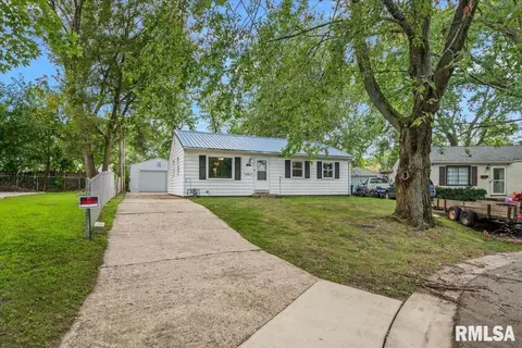Exterior - 28 Windsor Rd, Springfield, IL 62702 photo 1 of 7