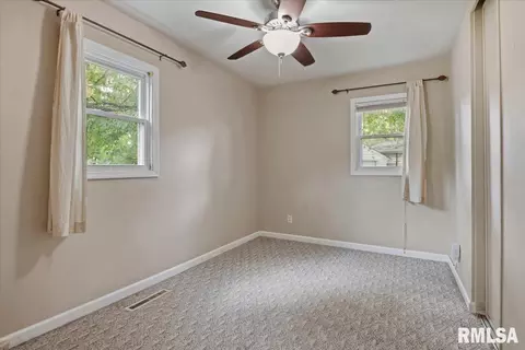 Bedroom - 28 Windsor Rd, Springfield, IL 62702 photo 1 of 5