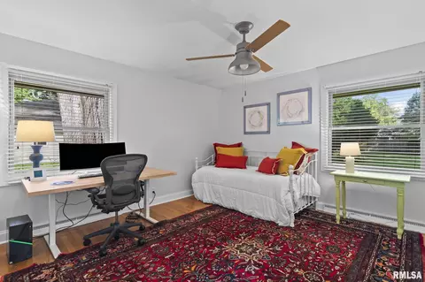 Bedroom - 2141 Cardinal Dr, Springfield, IL 62704 photo 4 of 5
