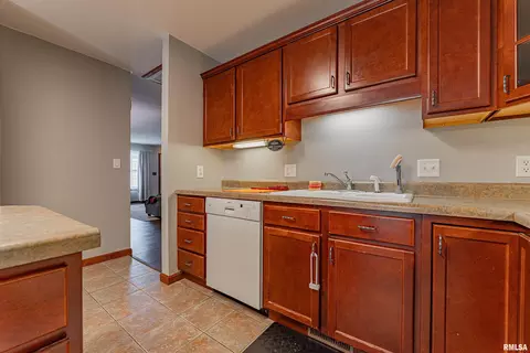 Kitchen - 3610 Troon Dr, Springfield, IL 62712 photo 3 of 3