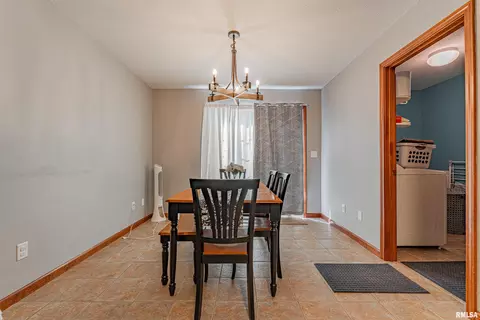 Dining - 3610 Troon Dr, Springfield, IL 62712 photo 1 of 1