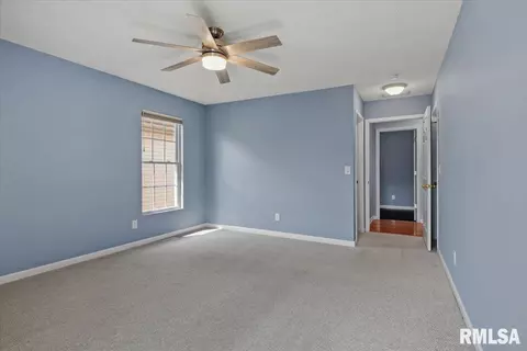 Bedroom - 2919 S Meadowbrook Rd, Springfield, IL 62711 photo 2 of 5