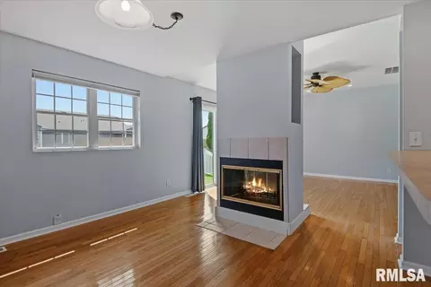 Living - 2919 S Meadowbrook Rd, Springfield, IL 62711 photo 1 of 6