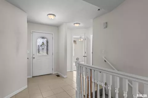 Entry Way - 2704 Johnathan Pl, Springfield, IL 62711 photo 3 of 3