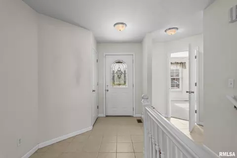Entry Way - 2704 Johnathan Pl, Springfield, IL 62711 photo 1 of 3