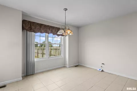 Dining - 2704 Johnathan Pl, Springfield, IL 62711 photo 1 of 2
