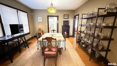 Dining - 1720 S State St, Springfield, IL 62704 photo 2 of 3