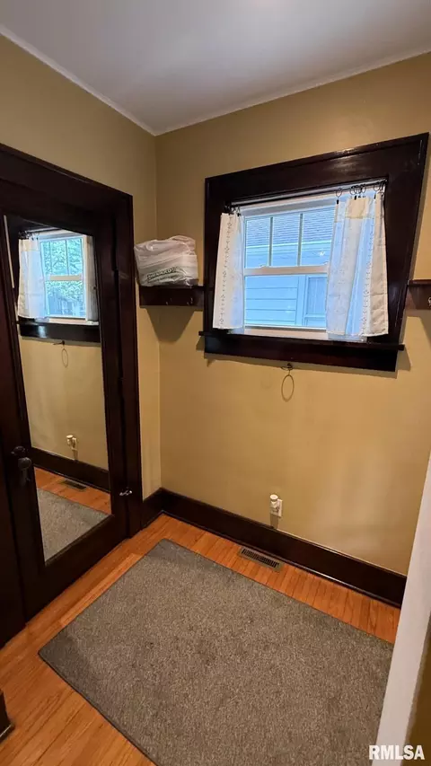 Other - 1720 S State St, Springfield, IL 62704 photo 2 of 24