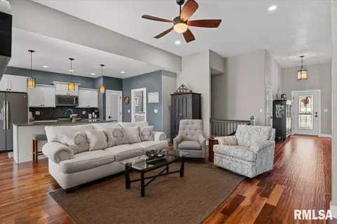 Other - 4820 Chestnut Dr, Springfield, IL 62711 photo 3 of 16