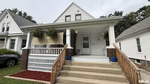 Exterior - 1605 S Pasfield St, Springfield, IL 62704 photo 2 of 11