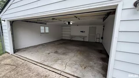 Other - 1605 S Pasfield St, Springfield, IL 62704 photo 1 of 23