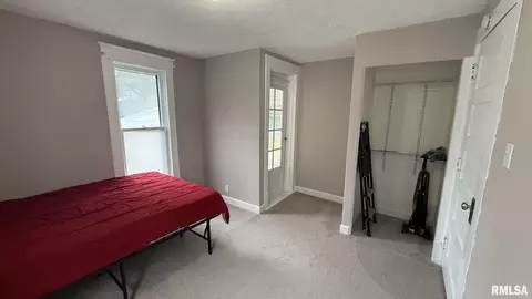 Bedroom - 1605 S Pasfield St, Springfield, IL 62704 photo 3 of 3