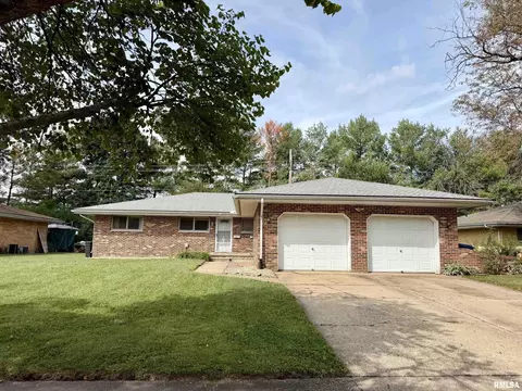 Exterior - 1209-1211 Interlacken Rd, Springfield, IL 62704 photo 4 of 4