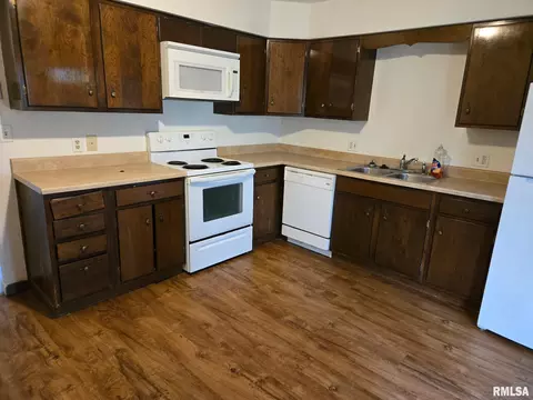 Kitchen - 1133-1135 Interlacken Rd, Springfield, IL 62704 photo 1 of 3