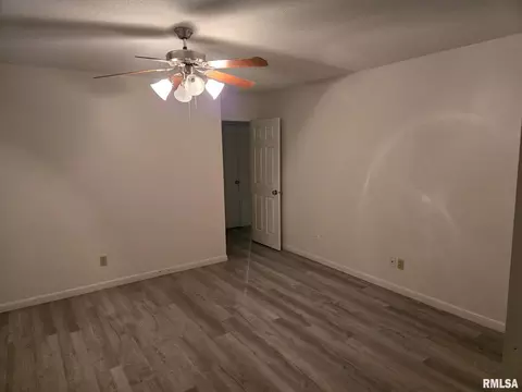 Bedroom - 1133-1135 Interlacken Rd, Springfield, IL 62704 photo 3 of 4
