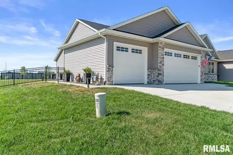 Exterior - 3700 Westgate Dr, Springfield, IL 62711 photo 8 of 8