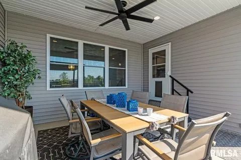 Exterior - 3700 Westgate Dr, Springfield, IL 62711 photo 3 of 8