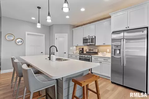 Kitchen - 3700 Westgate Dr, Springfield, IL 62711 photo 1 of 1