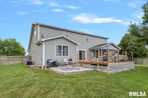 Exterior - 5420 Crane Dr, Springfield, IL 62711 photo 4 of 6
