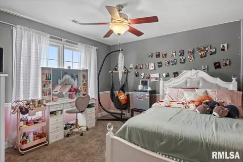 Bedroom - 5420 Crane Dr, Springfield, IL 62711 photo 9 of 10