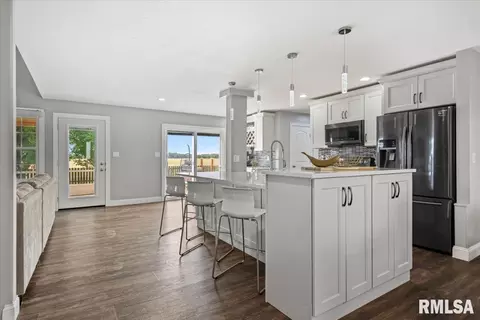 Kitchen - 5420 Crane Dr, Springfield, IL 62711 photo 1 of 3