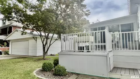 Exterior - 401 E Keys Ave, Springfield, IL 62702 photo 10 of 13