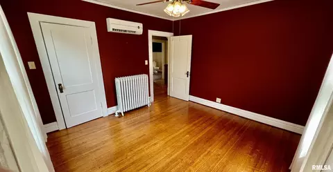 Bedroom - 401 E Keys Ave, Springfield, IL 62702 photo 7 of 10