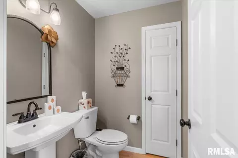 Entry Way - 7409 Piper Glen Dr, Springfield, IL 62711 photo 2 of 3