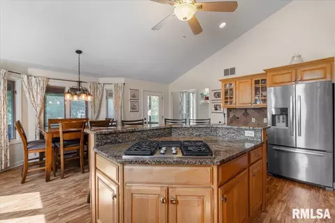Kitchen - 7409 Piper Glen Dr, Springfield, IL 62711 photo 4 of 4