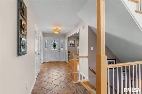 Entry Way - 7409 Piper Glen Dr, Springfield, IL 62711 photo 3 of 3