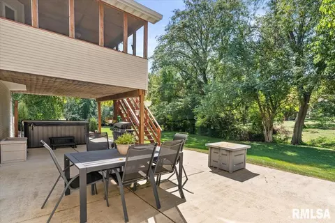 Exterior - 7409 Piper Glen Dr, Springfield, IL 62711 photo 5 of 11