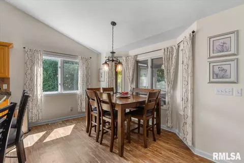 Dining - 7409 Piper Glen Dr, Springfield, IL 62711 photo 4 of 4